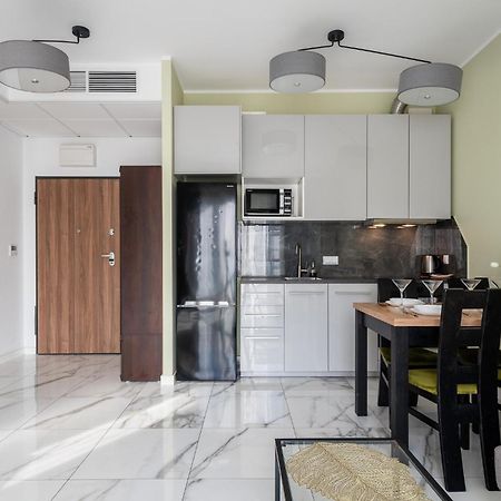 Prymasa Tysiaclecia 83A Separate Bedroom Free Garage By Perfect Apart 634 وارسو المظهر الخارجي الصورة