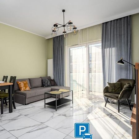 Prymasa Tysiaclecia 83A Separate Bedroom Free Garage By Perfect Apart 634 وارسو المظهر الخارجي الصورة