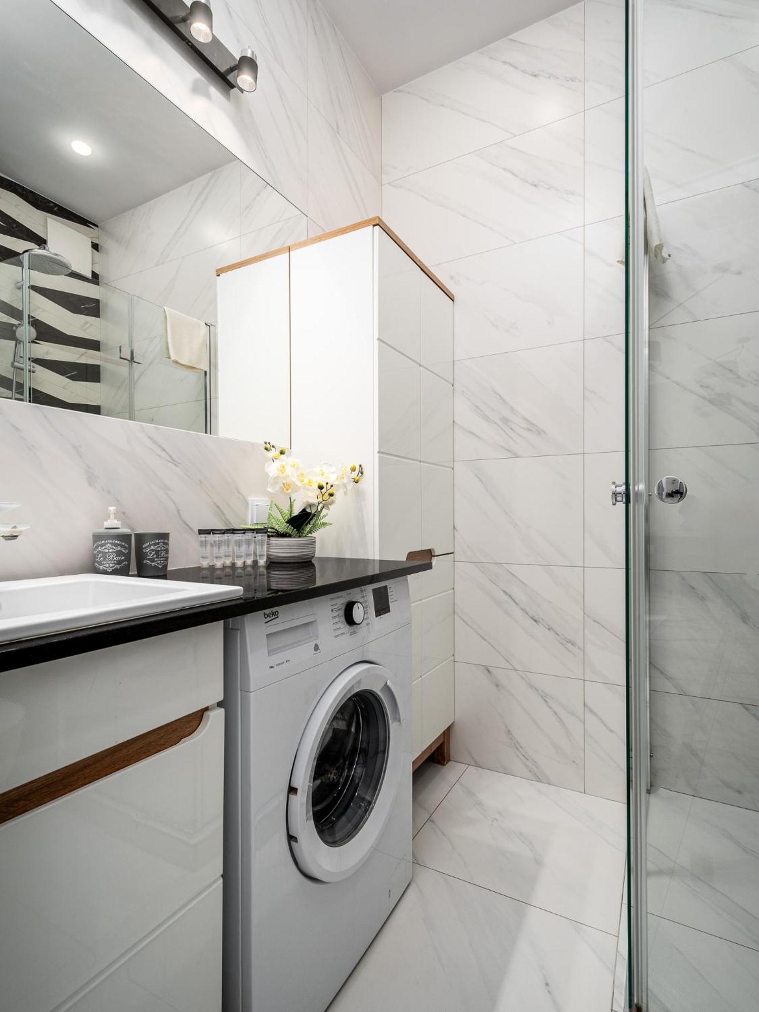 Prymasa Tysiaclecia 83A Separate Bedroom Free Garage By Perfect Apart 634 وارسو المظهر الخارجي الصورة